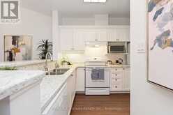 16 KINGFISHER COVE WAY | Markham Ontario | Slide Image Twelve