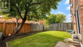 77 BRIMSTONE CRESCENT | Toronto Ontario | Slide Image Nine