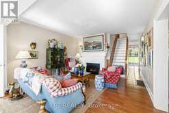 145 LAKE DRIVE N | Georgina Ontario | Slide Image Twenty
