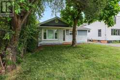 6 LINCOLN AVENUE | Grimsby Ontario | Slide Image Three