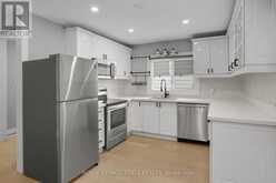 6 LINCOLN AVENUE | Grimsby Ontario | Slide Image Nine