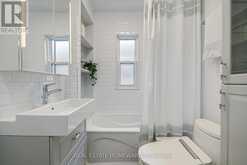 35 MEMORIAL PARK AVENUE | Toronto Ontario | Slide Image Nine
