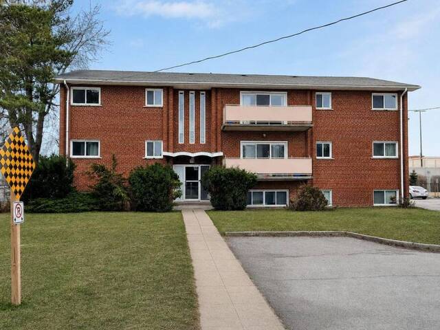172 WESTMOUNT STREET Oshawa Ontario, L1J 4X4 - Multi-family Home For Sale