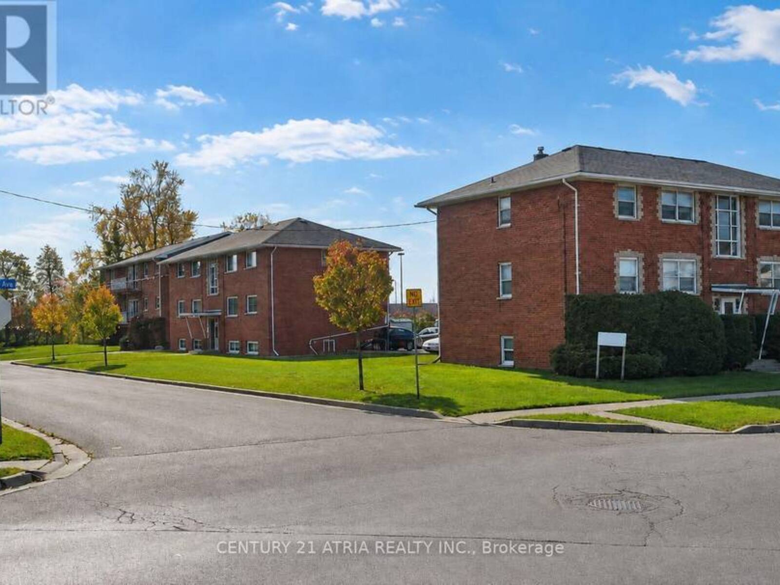 172 WESTMOUNT STREET, Oshawa, Ontario L1J 4X4