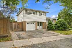 101 HILL DRIVE | Aurora Ontario | Slide Image One