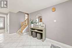 101 HILL DRIVE | Aurora Ontario | Slide Image Four