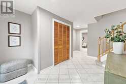 101 HILL DRIVE | Aurora Ontario | Slide Image Five