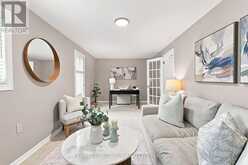 101 HILL DRIVE | Aurora Ontario | Slide Image Eight