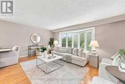101 HILL DRIVE | Aurora Ontario | Slide Image Nine