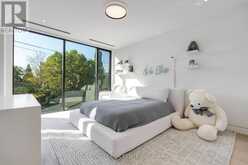 40 THELMA AVENUE | Toronto Ontario | Slide Image Nine