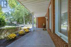 7 CHIPSTEAD ROAD | Toronto Ontario | Slide Image Three