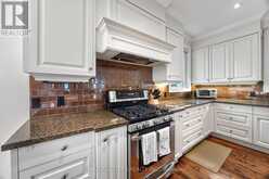 30 ST QUENTIN AVENUE | Toronto Ontario | Slide Image Eighteen