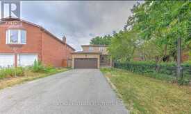 27 PUGSLEY AVENUE | Richmond Hill Ontario | Slide Image Two