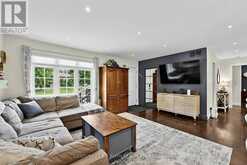 25 GLENGROVE AVENUE | Oro-Medonte Ontario | Slide Image Sixteen