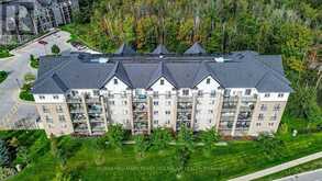 402 - 40 FERNDALE DRIVE S | Barrie Ontario | Slide Image Thirteen