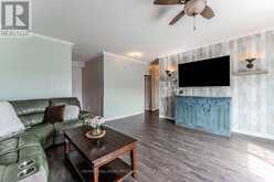 402 - 40 FERNDALE DRIVE S | Barrie Ontario | Slide Image Four