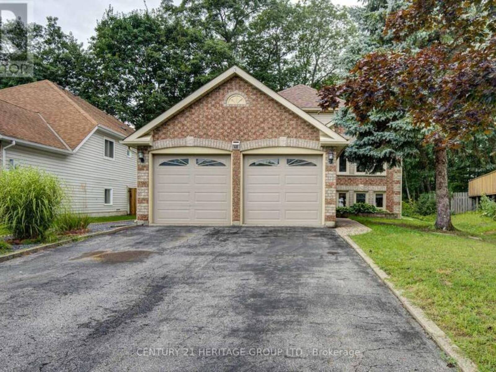 68 DYER DRIVE, Wasaga Beach, Ontario L9Z 1E4