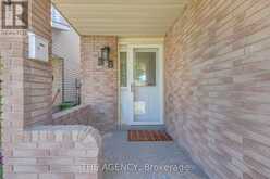 38 ATHENIA DRIVE | Hamilton Ontario | Slide Image Two