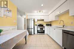 16 WHITE'S HILL AVENUE | Markham Ontario | Slide Image Ten