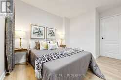 105 PARK AVENUE | Newmarket Ontario | Slide Image Seventeen