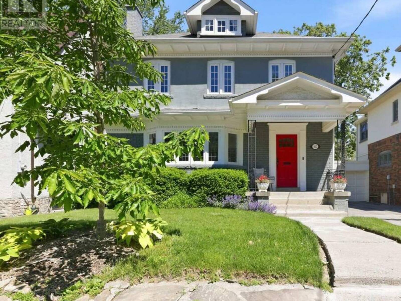 102 RIDGE DRIVE, Toronto, Ontario M4T 1B8