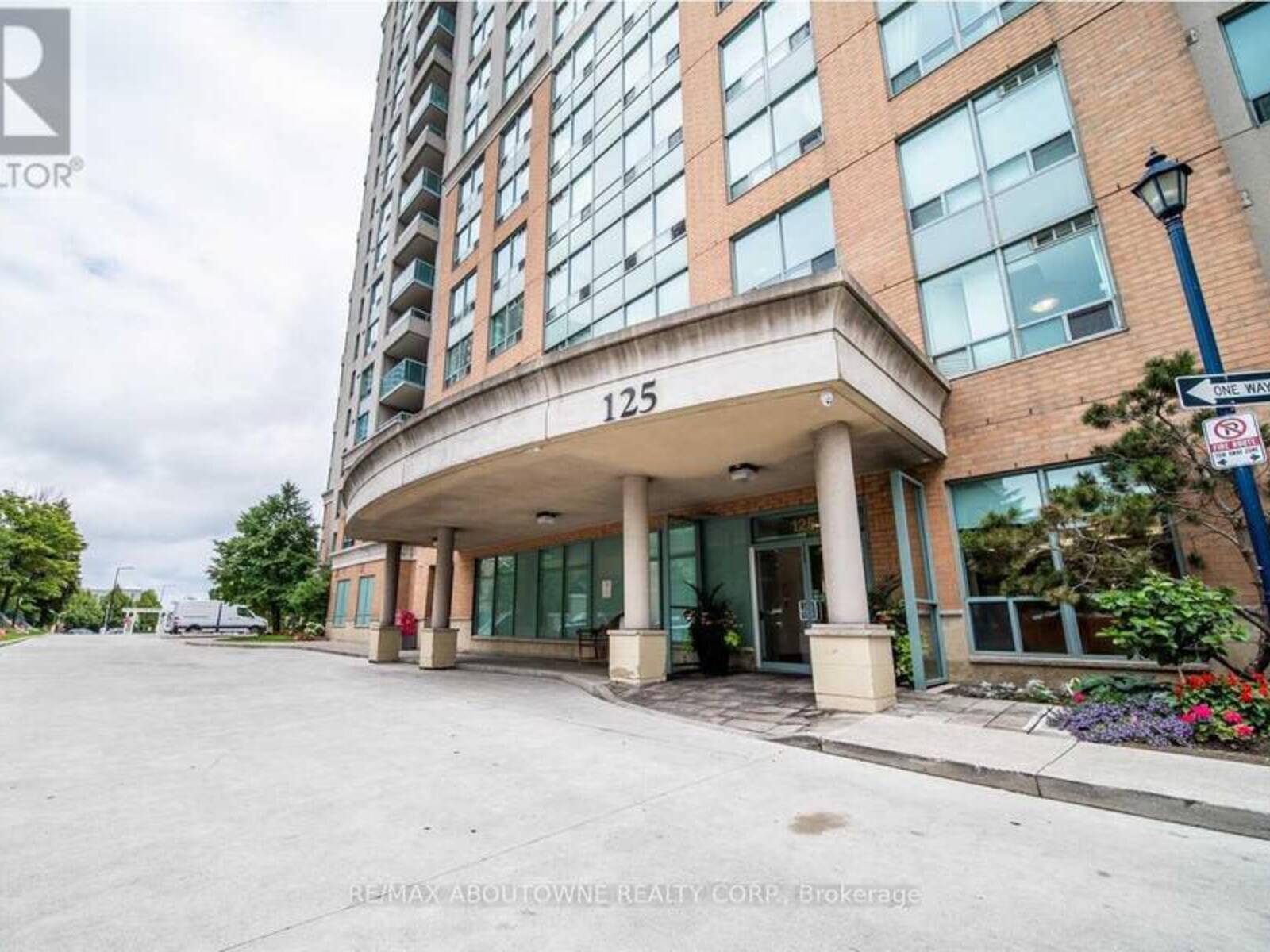 PH39 - 125 OMNI DRIVE, Toronto, Ontario M1P 5A9