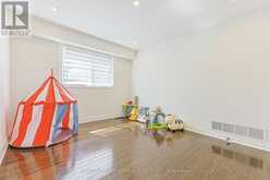 62 PICKETT CRESCENT | Richmond Hill Ontario | Slide Image Eighteen