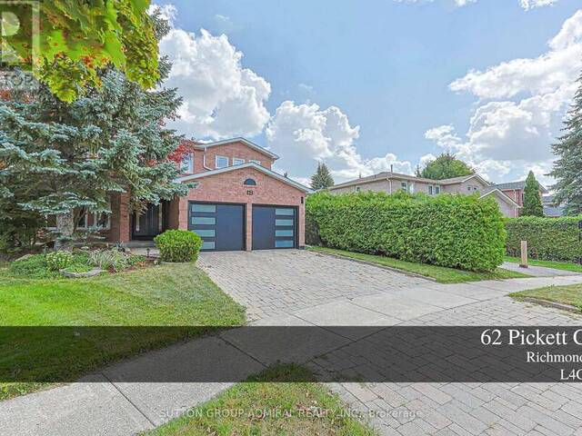 62 PICKETT CRESCENT Richmond Hill Ontario, L4C 9L3 - 4 Bedrooms Home For Sale