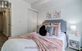 61 - 300 ALEX GARDNER CIRCLE | Aurora Ontario | Slide Image Seventeen