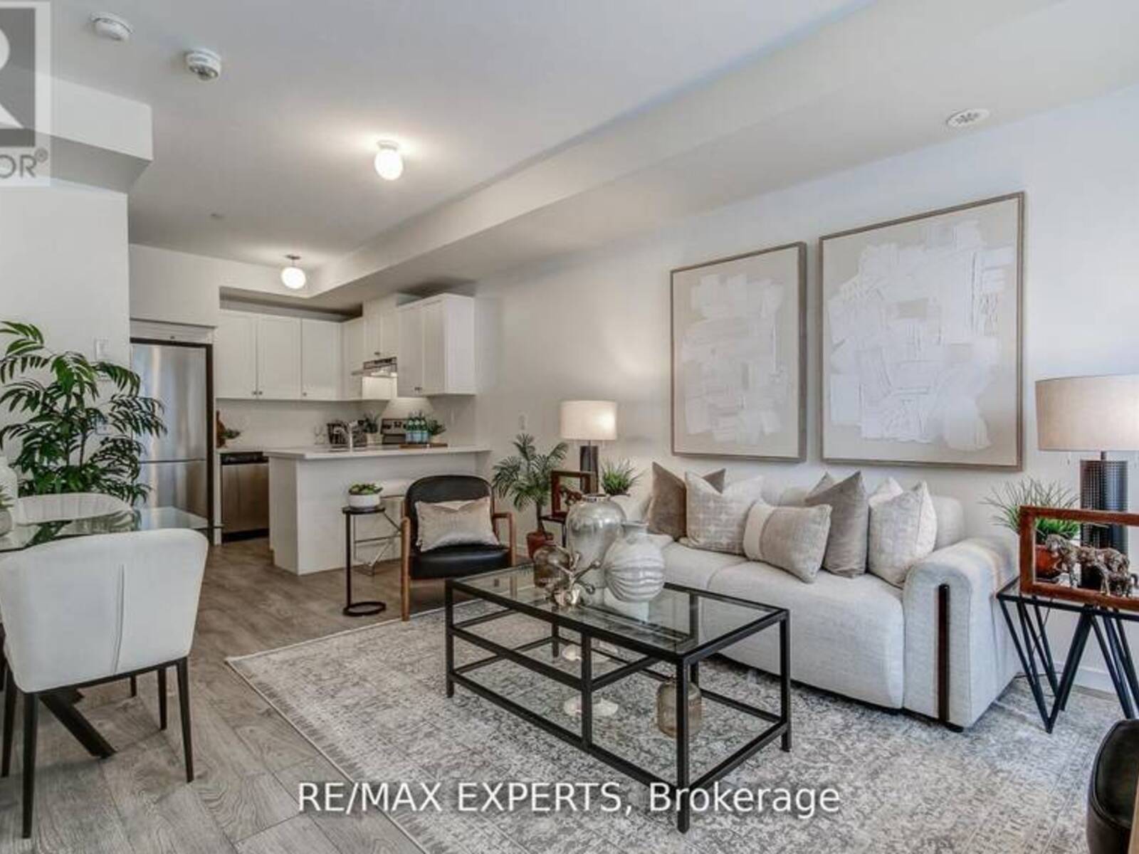 61 - 300 ALEX GARDNER CIRCLE, Aurora, Ontario L4G 1N4