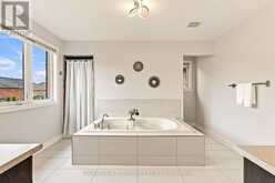 176 TIGERTAIL CRESCENT | Bradford West Gwillimbury Ontario | Slide Image Thirty-three