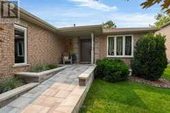 43 NICKLAUS DRIVE | Barrie Ontario | Slide Image Two