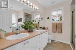 43 NICKLAUS DRIVE | Barrie Ontario | Slide Image Eight