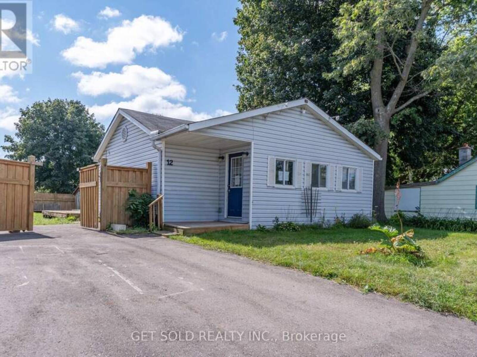 12 VIMY STREET, Halton Hills, Ontario L7J 1S1