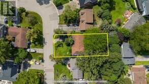 144 ULSTER DRIVE | Oakville Ontario | Slide Image Three