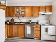 186 PICKETT CRESCENT | Barrie Ontario | Slide Image Six