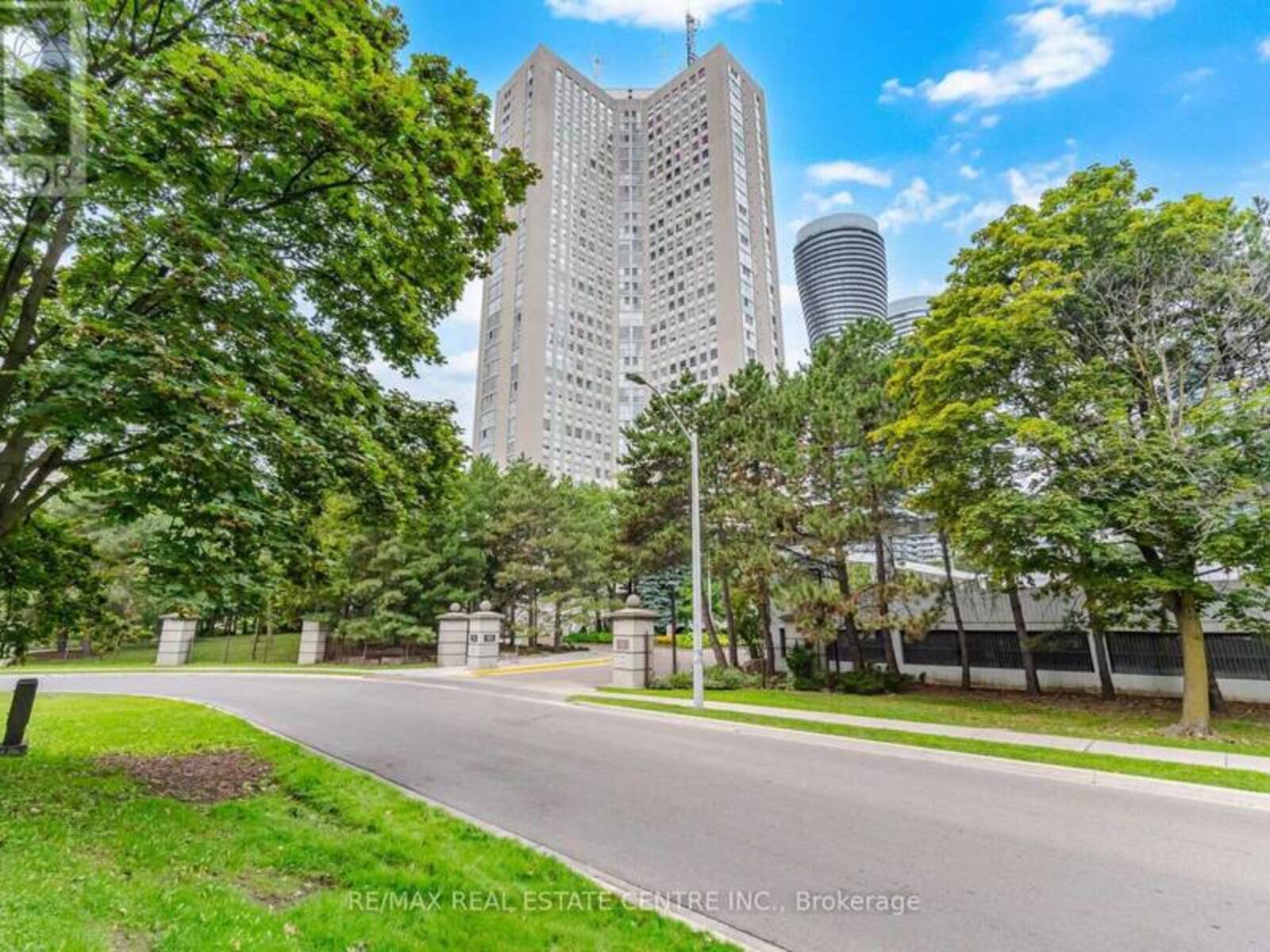 2601 - 3650 KANEFF CRESCENT, Mississauga, Ontario L5A 4A1