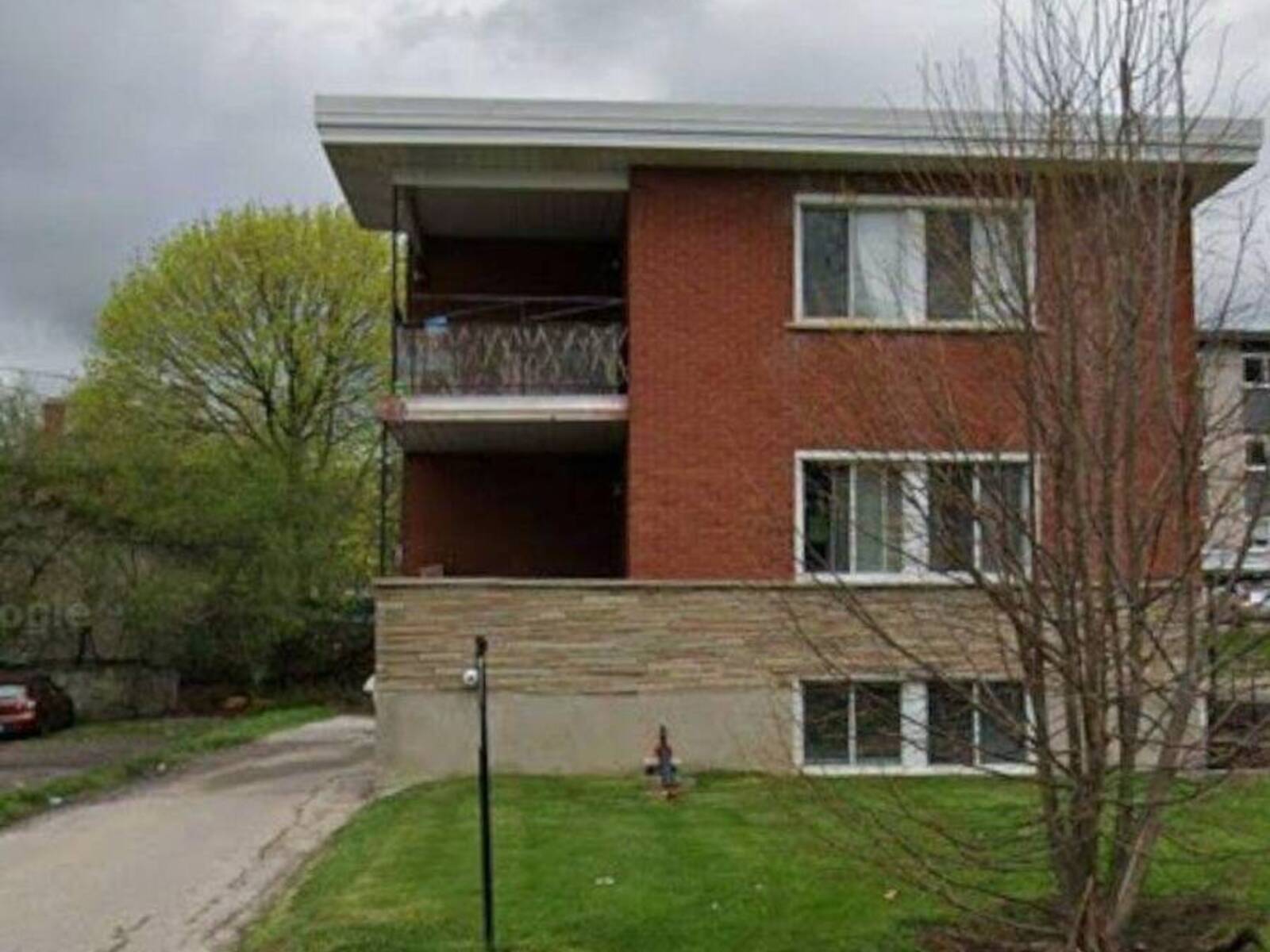 18 HIGH STREET, Waterloo, Ontario N2L 3X6