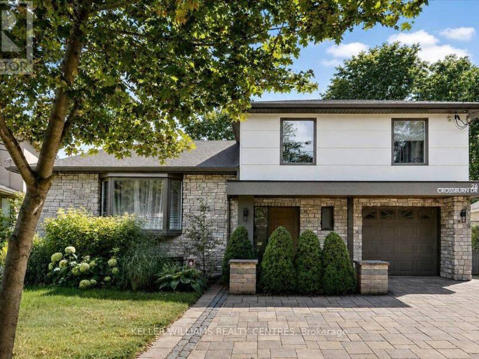 26 CROSSBURN DRIVE, Toronto, Ontario M3B 2Z2