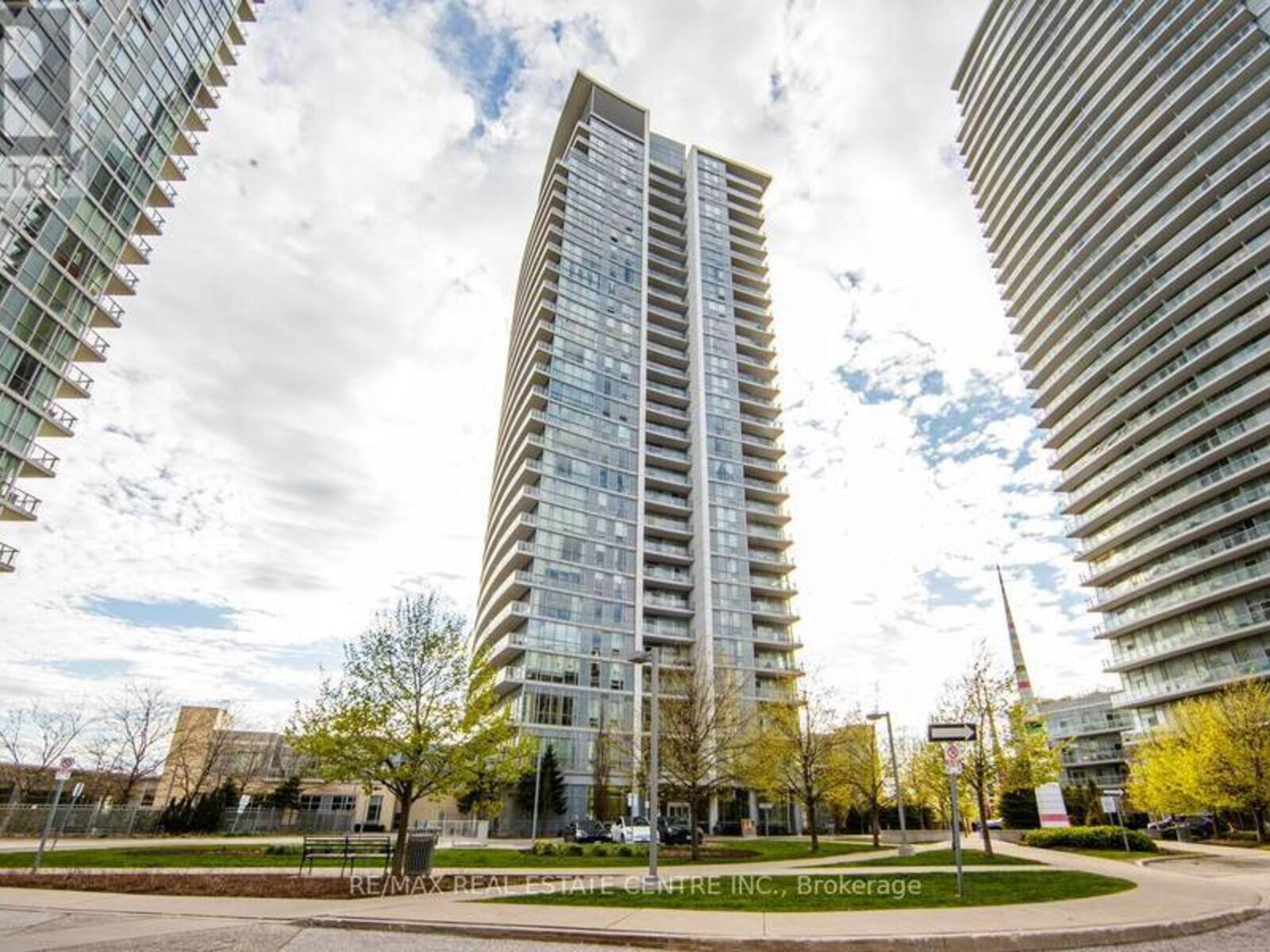 2707 - 66 FOREST MANOR ROAD, Toronto, Ontario M2J 0B7