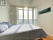 4011 - 21 ICEBOAT TERRACE | Toronto Ontario | Slide Image Ten