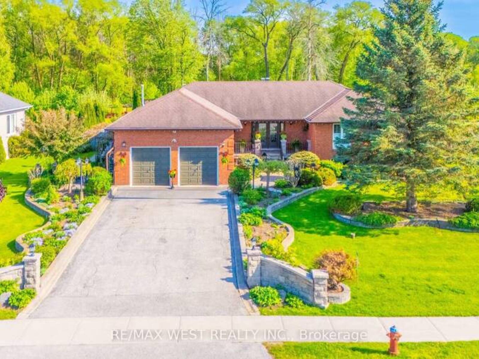 2559 LINE 6 LINE, Bradford West Gwillimbury, Ontario L3Z 2B2