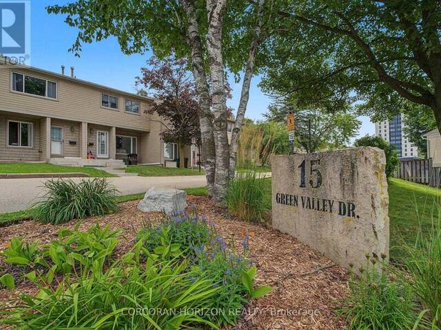 1 - 15 GREEN VALLEY DRIVE Kitchener Ontario, N2P 1K7 - 3 Bedrooms Condo For Sale