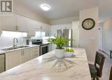 10 CANTERBURY CIRCLE | Orillia Ontario | Slide Image Eight
