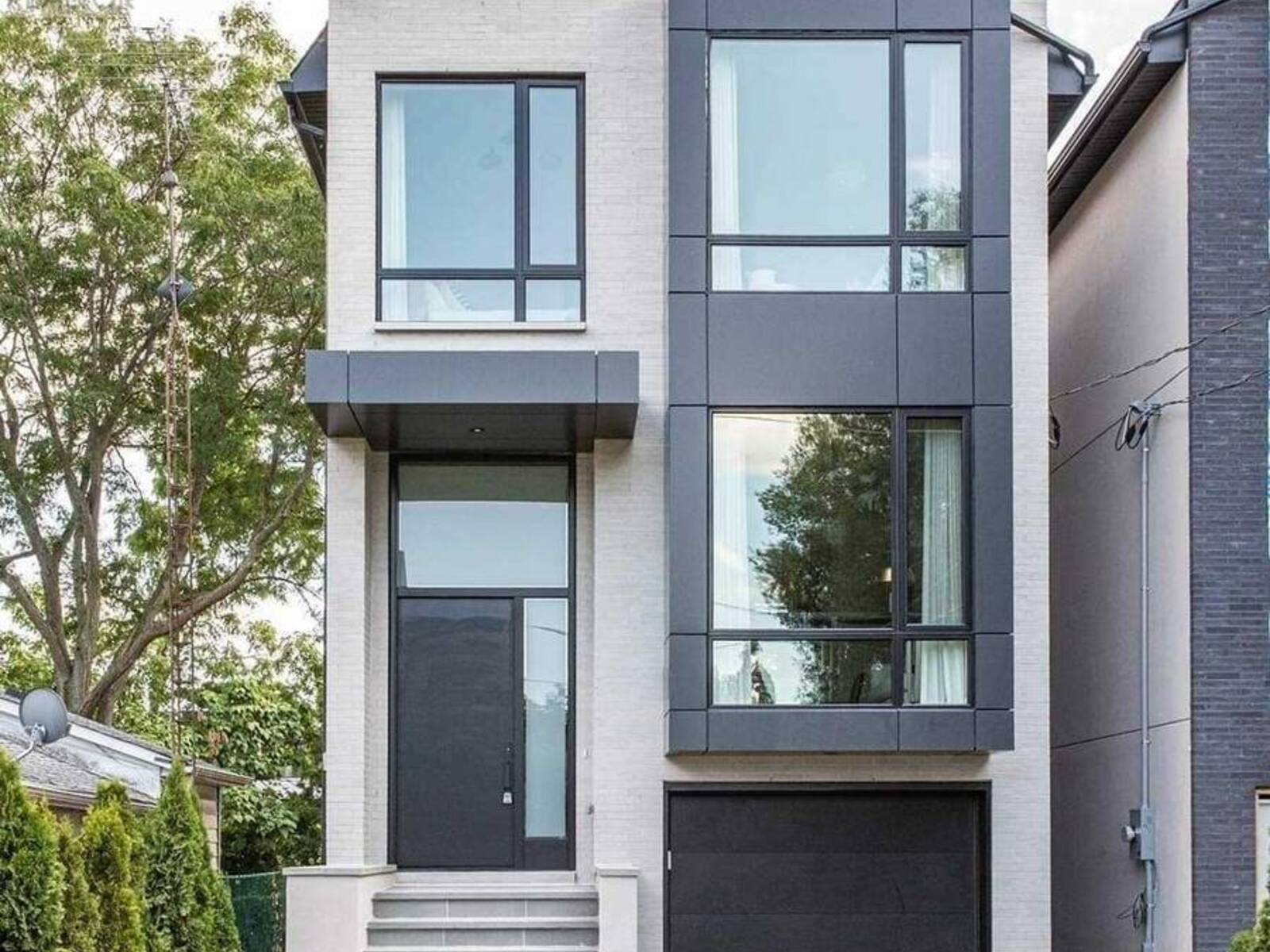 433B DELORAINE AVENUE, Toronto, Ontario M5M 2B9