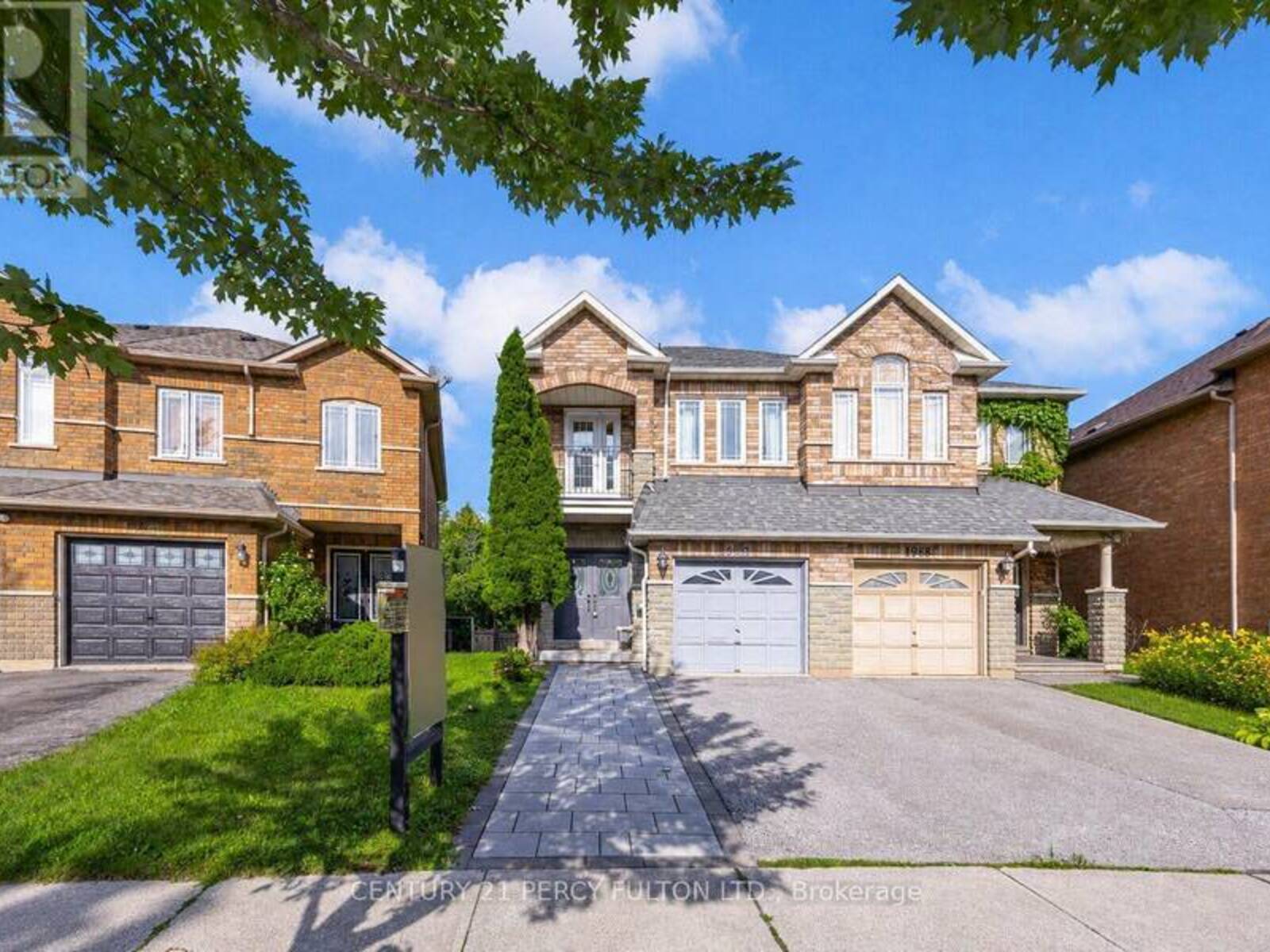 1990 TREETOP WAY, Pickering, Ontario L1V 7C8