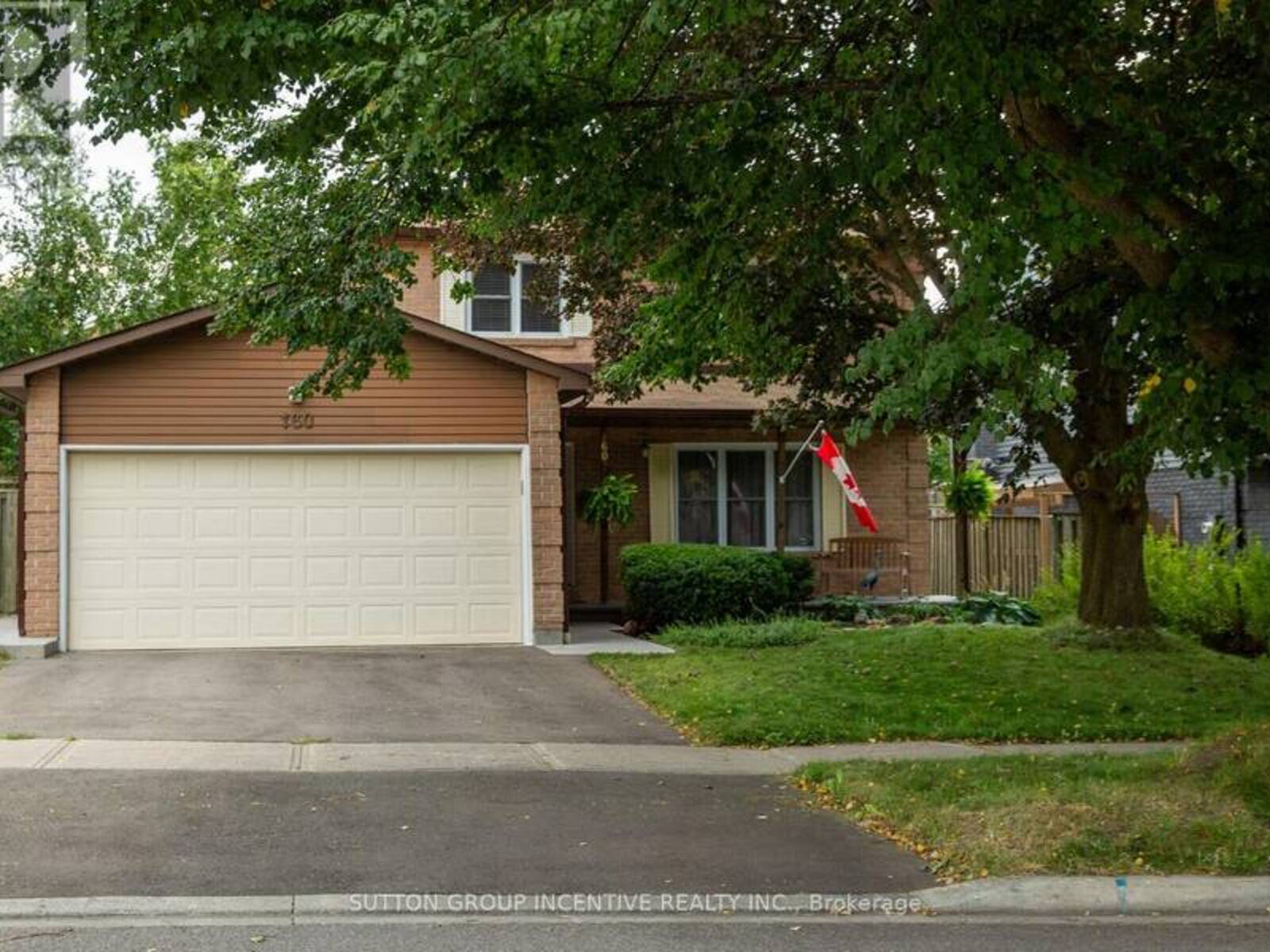 160 WALTON DRIVE, Aurora, Ontario L4G 3R8