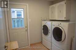 160 WALTON DRIVE | Aurora Ontario | Slide Image Seventeen