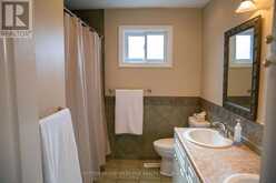 160 WALTON DRIVE | Aurora Ontario | Slide Image Twenty-eight