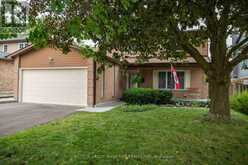 160 WALTON DRIVE | Aurora Ontario | Slide Image Two